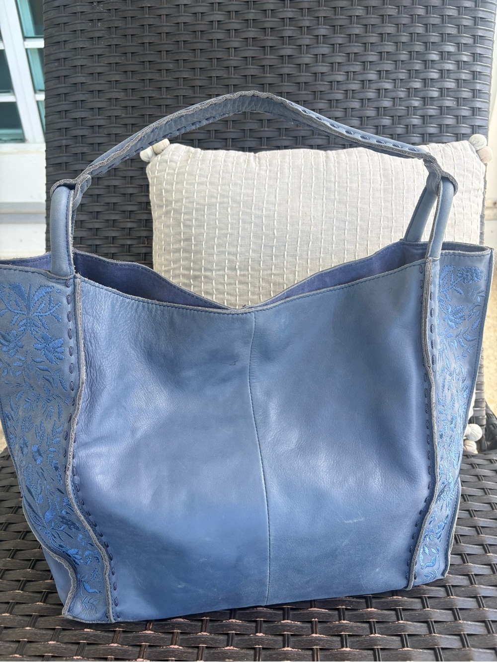 The Sak Los Feliz Large Tote Blue Leather Embroidered Bag - Picture 2 of 9